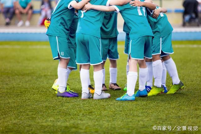 太狠！伊布谈穆帅激励：本来第二天领奖，他说我该告诉母亲我不配